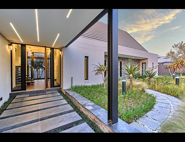 4 BEDROOM HOUSE FOR SALE IN CARLSWALD NORTH ESTATE